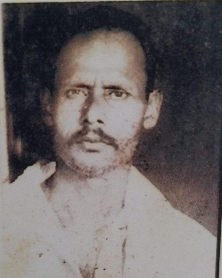 मनियर थाना क्षेत्र के घाटमपुर निवासी किसान छोटेलाल यादव की बदमाशों ने गोली मारकर किया हत्या
