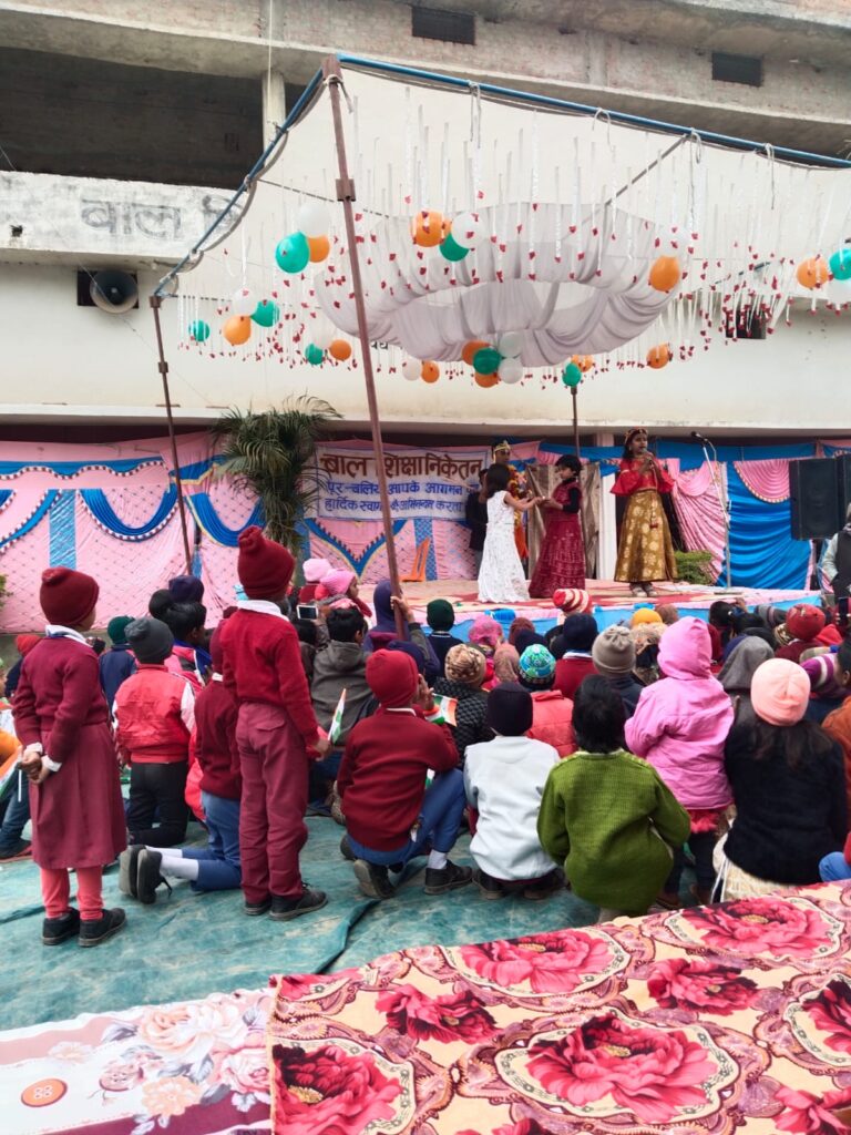 देशभत्ति गीत पर नृत्य प्रस्तुत कर मोहा मन