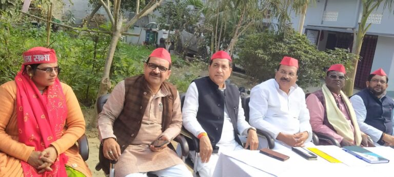 देश और प्रदेश कि सत्ता पर काबिज भाजपा सरकार लोकतंत्र एवं संविधान द्वारा प्रदत्त अधिकारों का अपहरण कर सत्ता पर बने रहना चाहती है