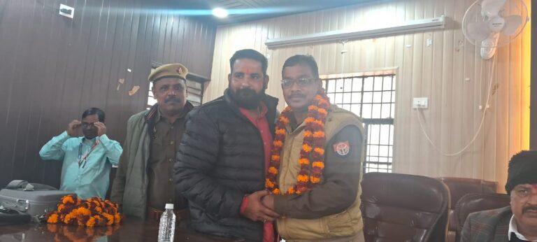 आइडियल जर्नलिस्ट एसोसिएशन तहसील मेंहनगर इकाई का पत्रकार सम्मान समारोह बड़े ही उल्लास के साथ मनाया गया।