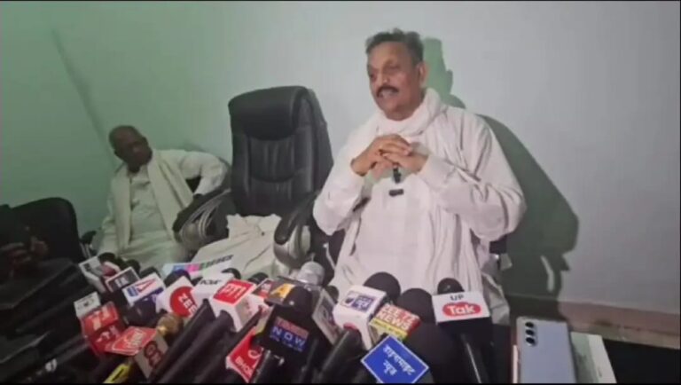 गोदी मीडिया के एक पत्रकार को खूब लताड़े सांसद अफजाल अंसारी