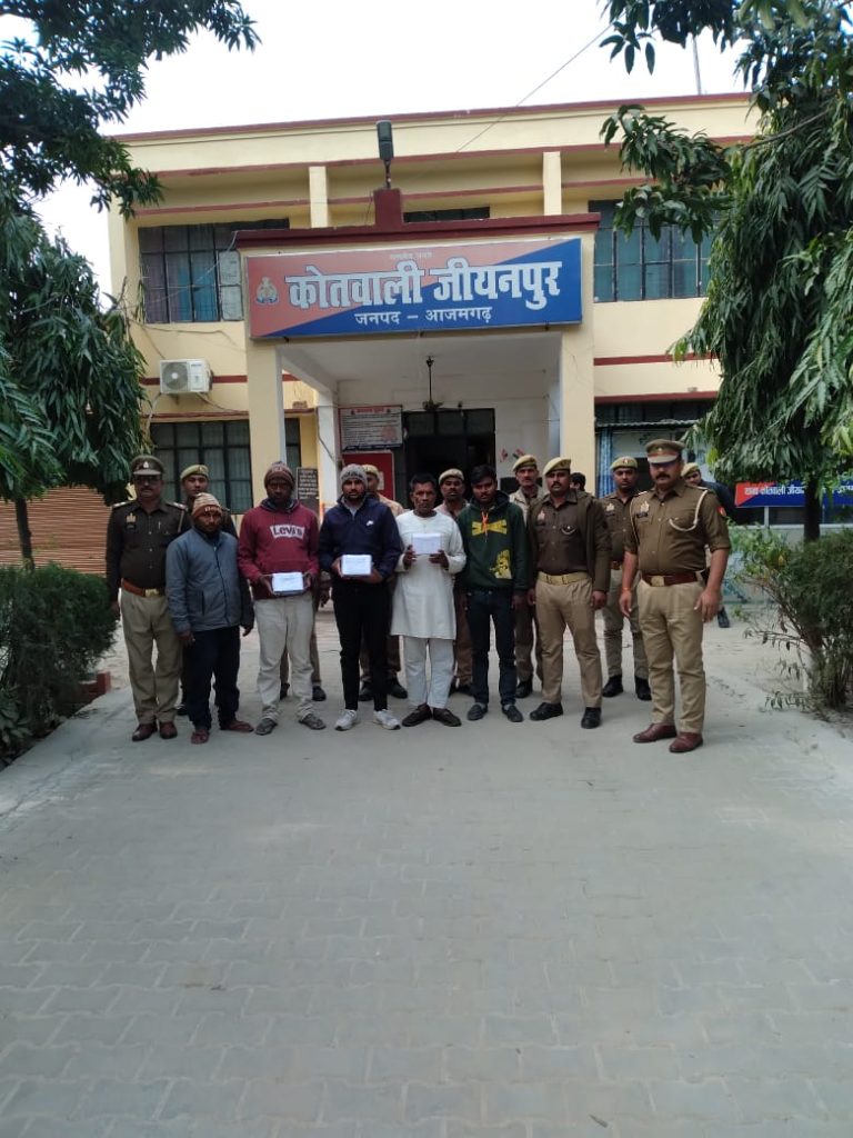 थाना-जीयनपुरः- चोरी करने वाले 05 अभियुक्त गिरफ्तार