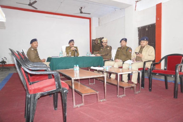 *पुलिस अधीक्षक बलिया की अध्यक्षता में पुलिस लाइन बलिया त्रिपाठी हाल में आयोजित किया गया  सैनिक सम्मेलन-*