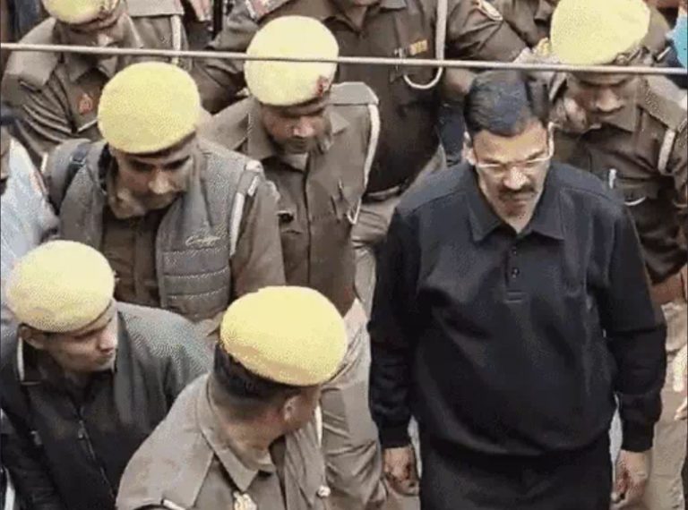 फोरेंसिक टीम ने सीतापुर सांसद और पीड़िता के वॉयस सैंपल लिए