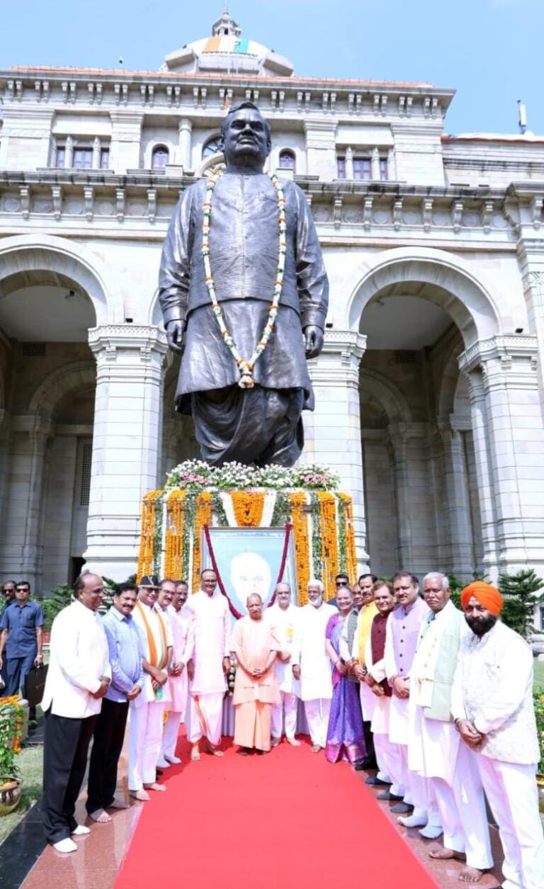 अटल जी का स्मरण न केवल वर्तमान पीढ़ी के लिए प्रेरणा बल्कि भावी पीढ़ियों के लिए मार्गदर्शन-सीएम योगी
