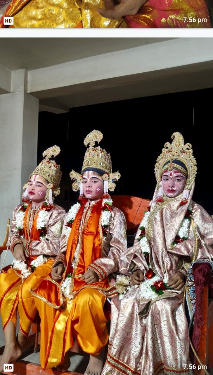सुअवसर जान दशरथ ने देखा दर्पण रामराज्य की आस अयोध्या में हर्ष