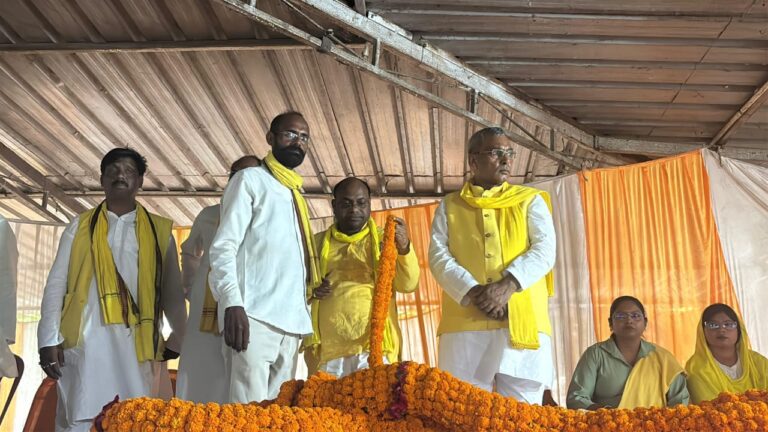 सुभासपा के तत्वावधान में विश्वकर्मा पूजनोत्सव एवं सम्मेलन का किया गया आयोजन