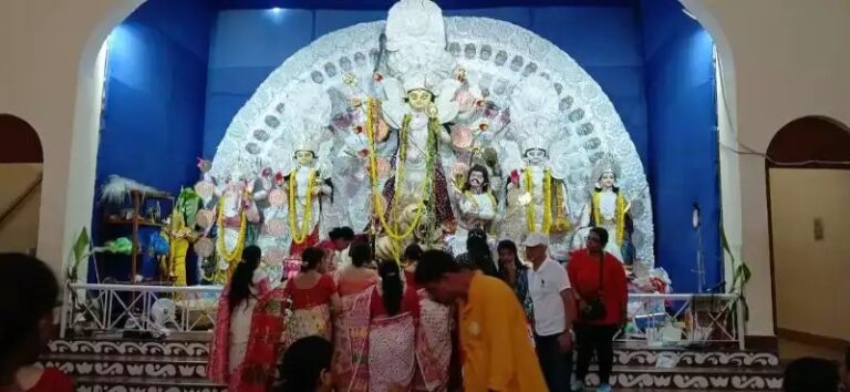 काशी बनी मिनी बंगाल, विजयादशमी पर सिंदूर खेला, मां दुर्गा को दी गई विदाई