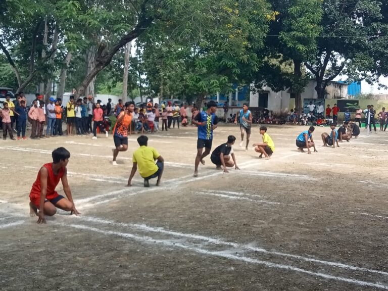 जनपदीय विद्यालयीय खो खो प्रतियोगिता एवं ग्राम पंचायत स्तरीय सांसद खेलकूद प्रतियोगिता का विधायक ने किया उद्घाटन