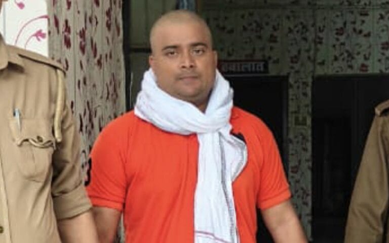 अपनी पत्नी की हत्या करने वाला अभियुक्त गिरफ्तार, वरिष्ठ हड्डी रोग चिकित्सक ने पुत्री की संदिग्ध मौत पर दी थी तहरीर, हत्या की आशंका, पहले भी मारपीट, दुर्व्यवहार का आरोप