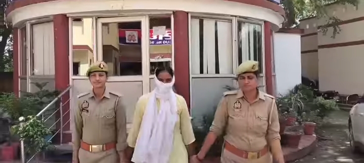 अवैध असलहा व कारतूस के महिला डॉन गिरफ्तार, 9 मुकदमें हैं दर्ज