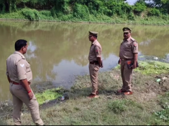 तमसा नदी में उतराया मिला ढाई वर्षीय बच्ची का शव
